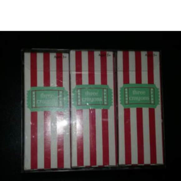 New 24-Packs of 3-Count Valentines Day Crayons - Picture 2 of 2